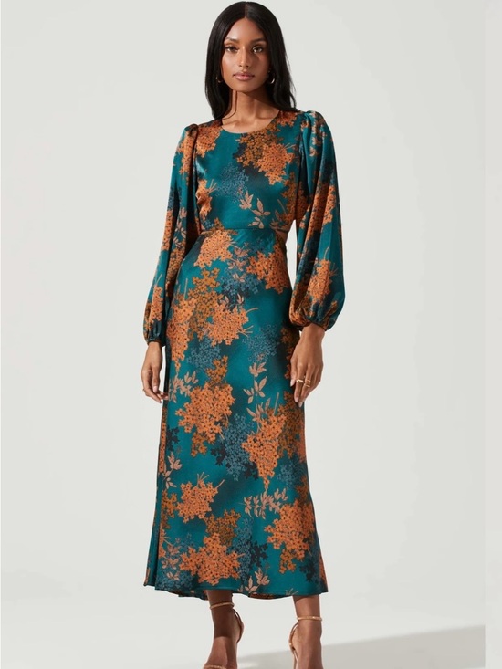 Astr Dresses & Skirts - Astr The Label Quinn Floral Cutout Maxi